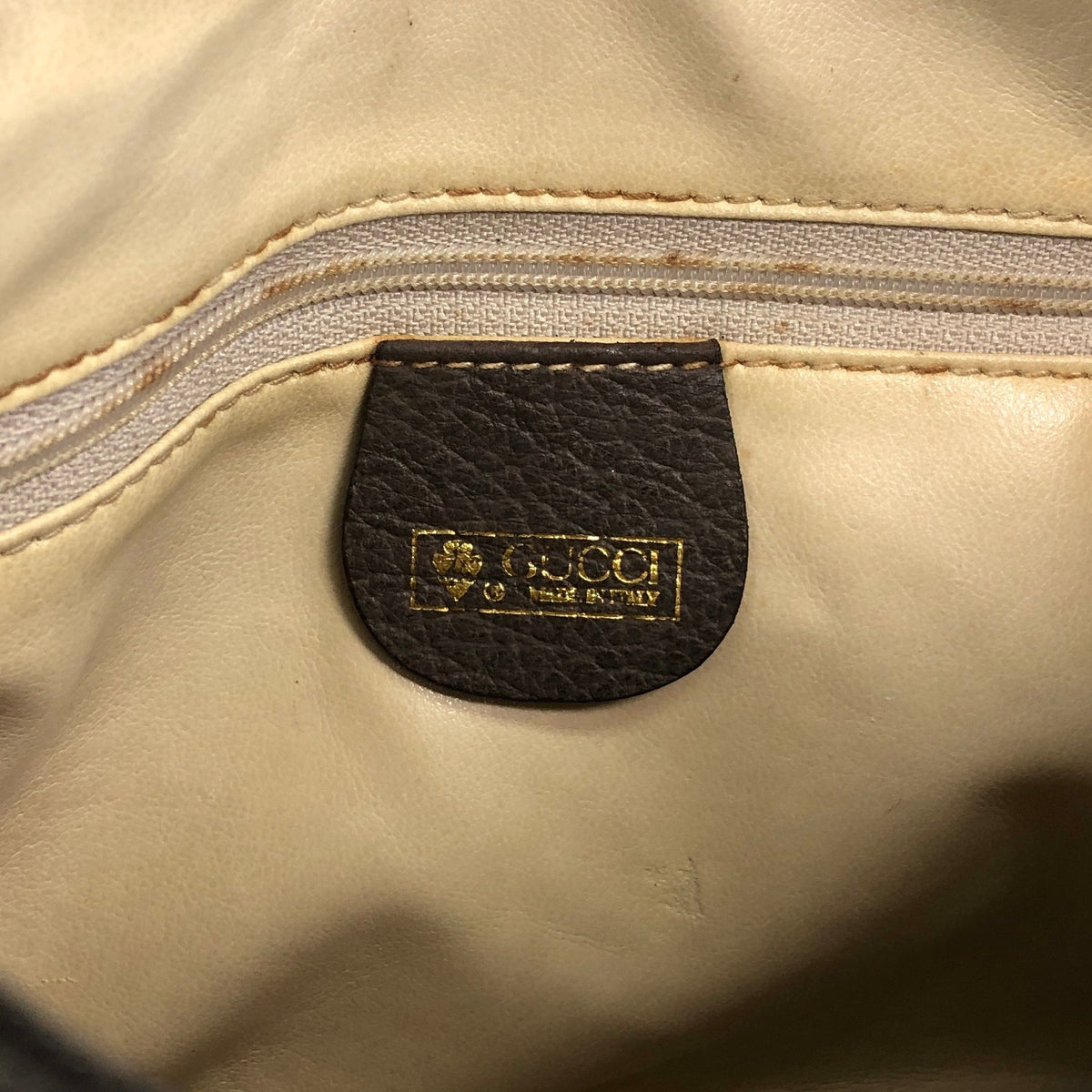 GUCCI Sherry Line Shoulder bag Beige Vintage h47gp3