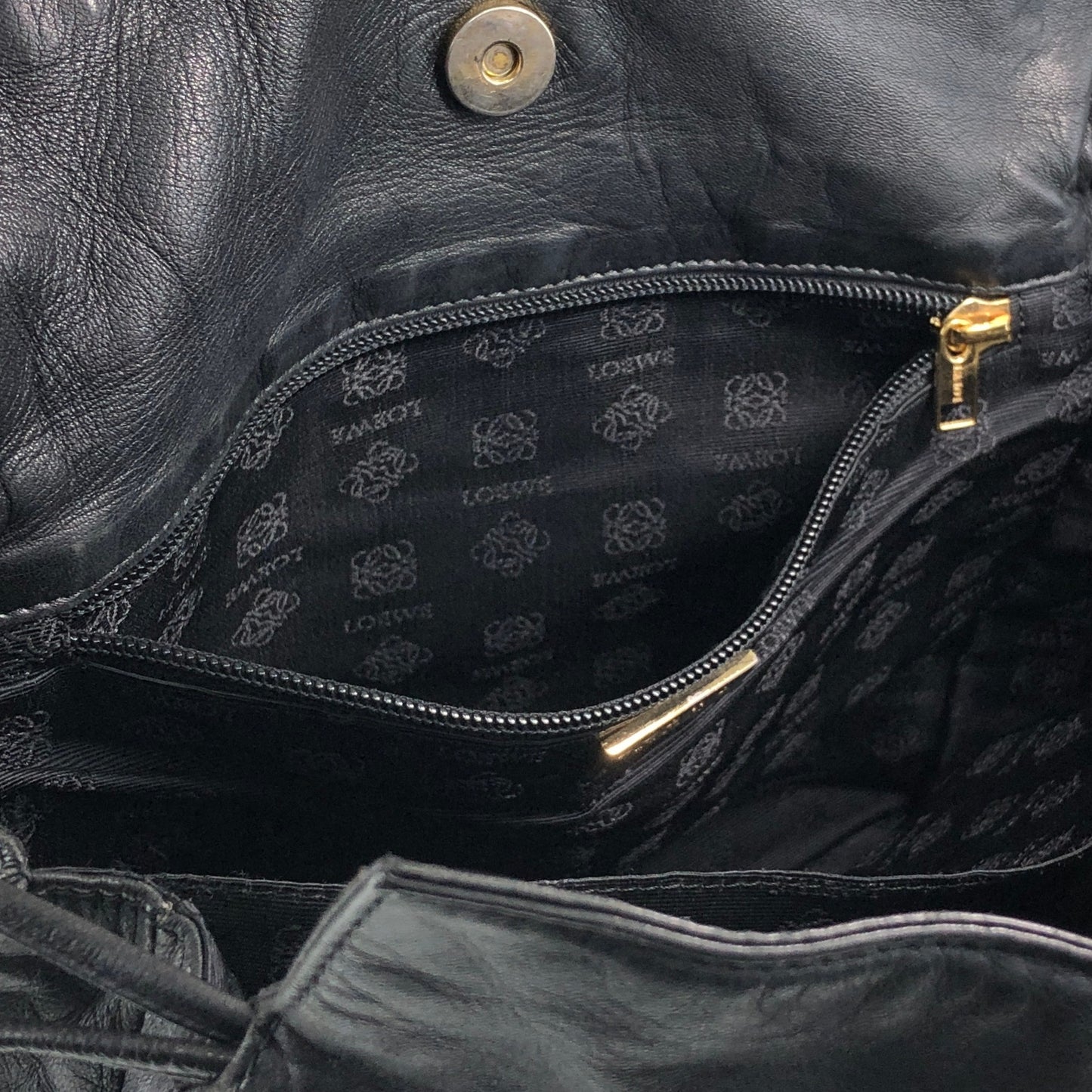 LOEWE Anagram Flamenco Drawstring Shoulder bag Black Vintage ak5uss