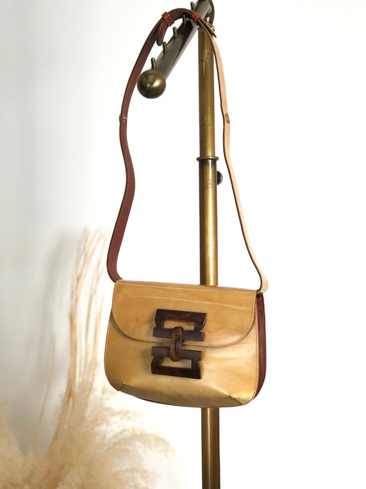 Salvatore Ferragamo Logo Shoulder bag Beige Vintage psn4ab