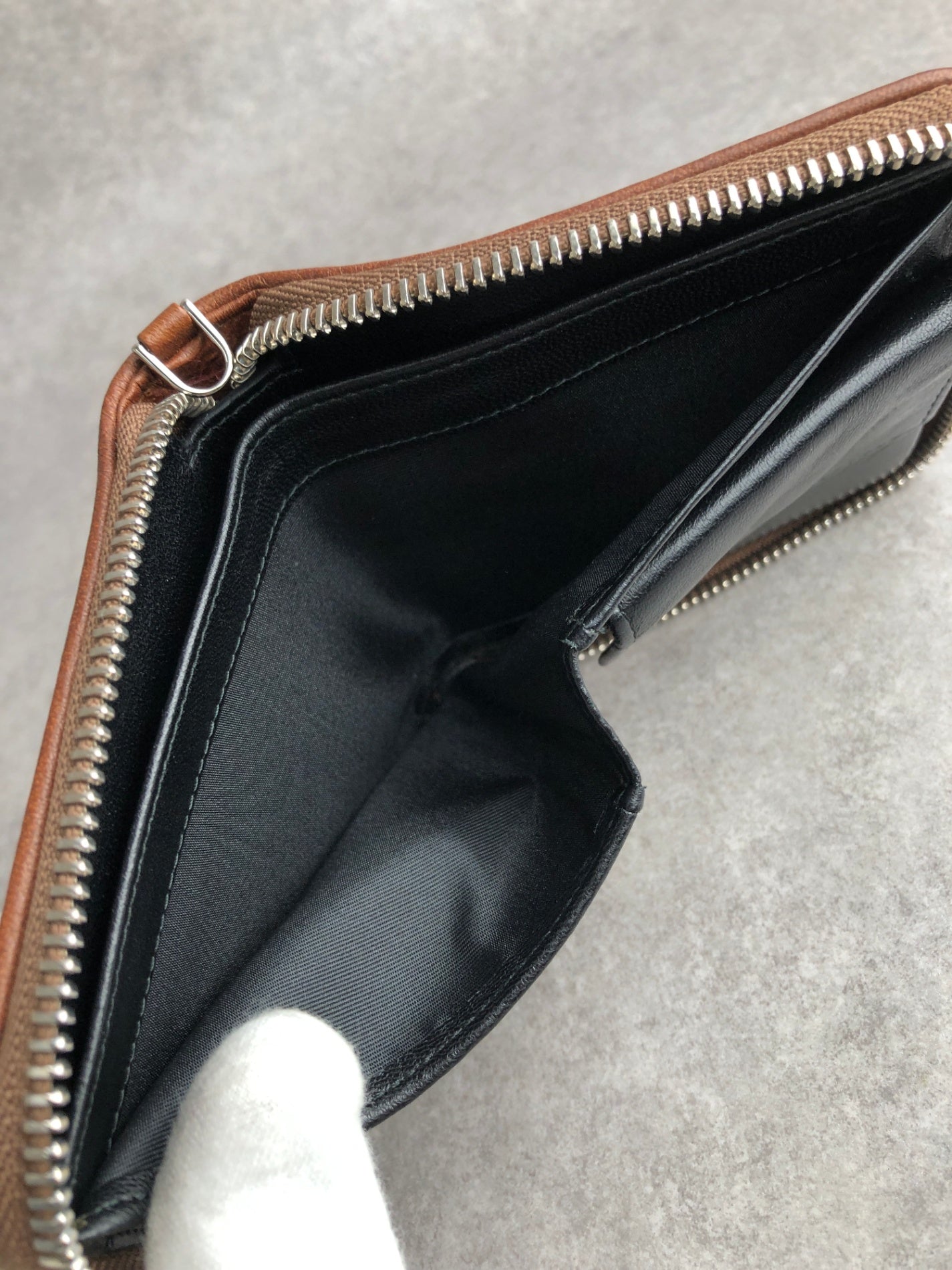 LOEWE Logo Embossed Folded Wallet Brown Vintage 8jjfbt