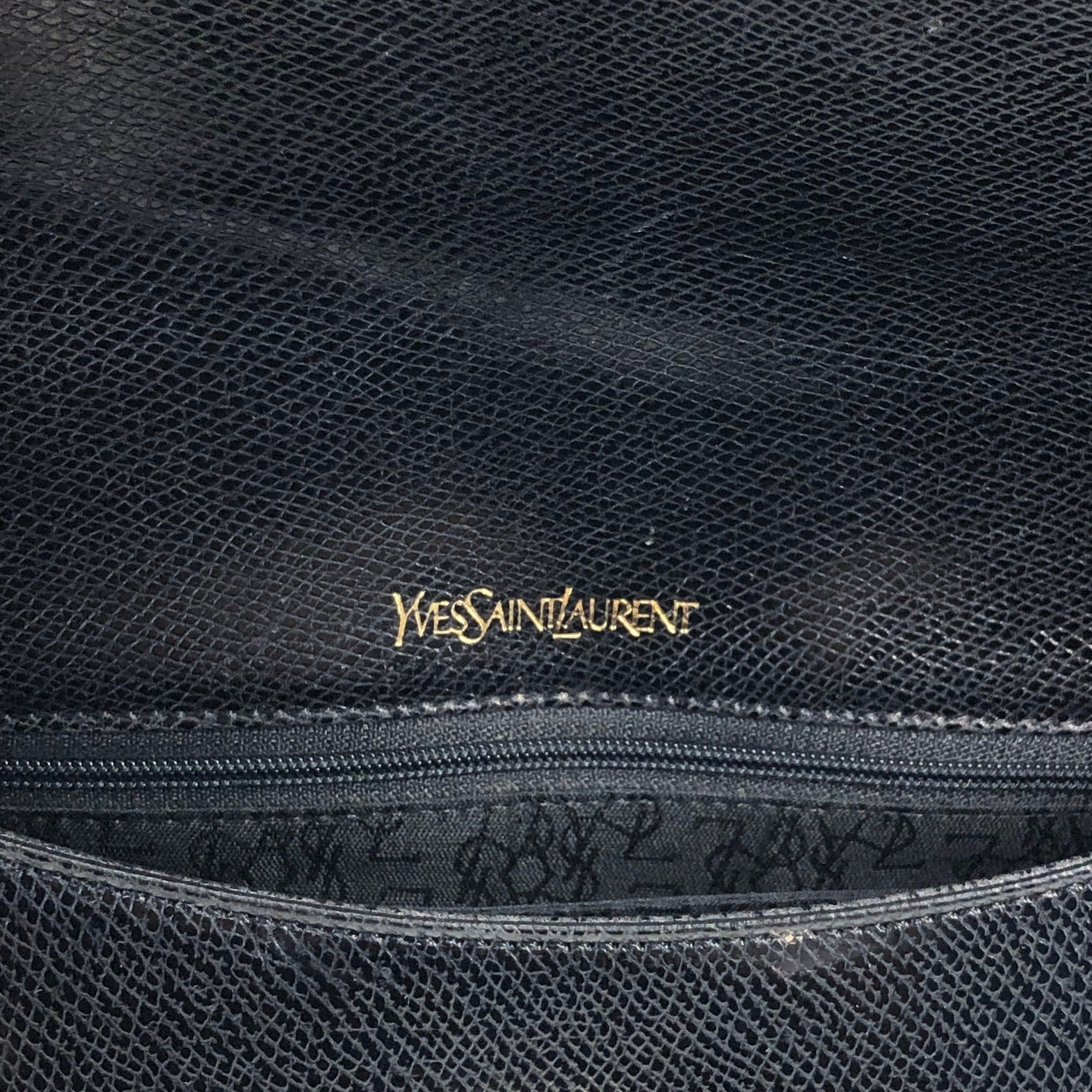 Yves Saint Laurent Logo Stitch Shoulder bag Black Vintage umrsfj