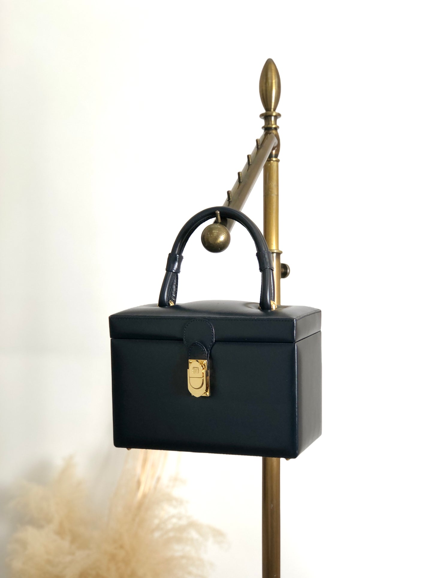 LOEWE Anagram Handbag Vanity bag Navy Vintage kwwgaf