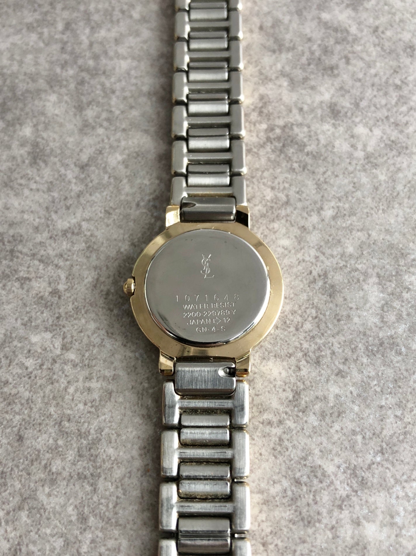 Yves Saint Laurent YSL Logo Quartz Watch Gold 2200-229789 Y Vintage kyi7bd