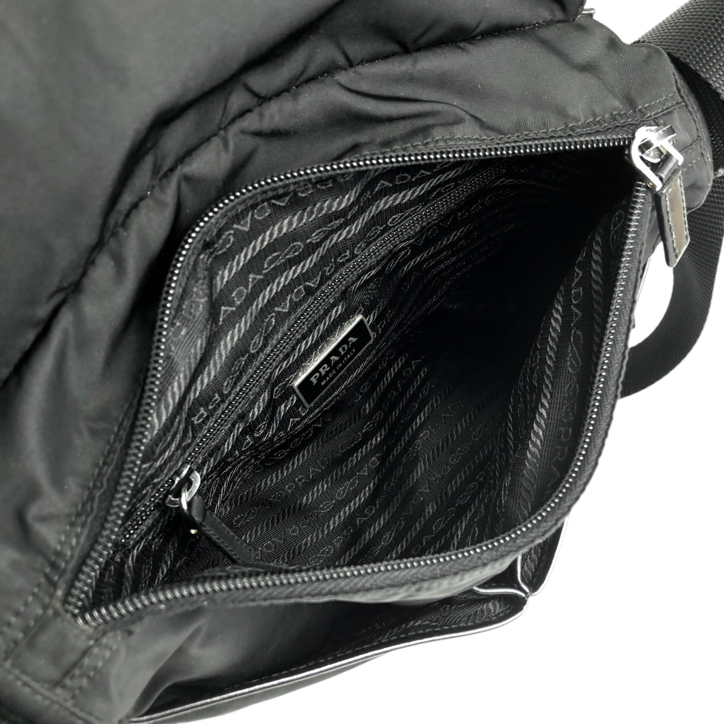 PRADA Triangle Logo Shoulder bag Black Vintage irzipj