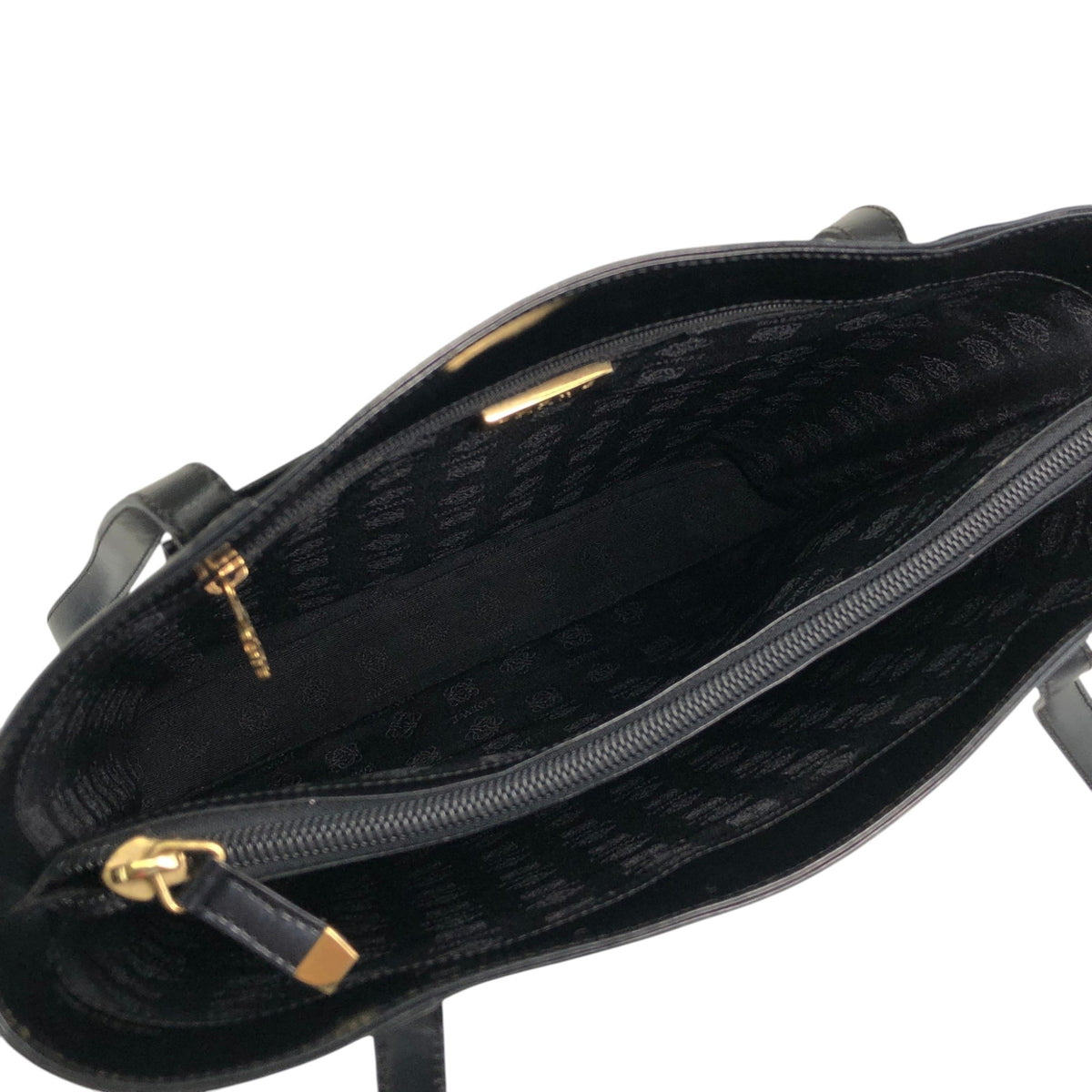 LOEWE Logo Embossed Shoulder bag Black Vintage pyktz8