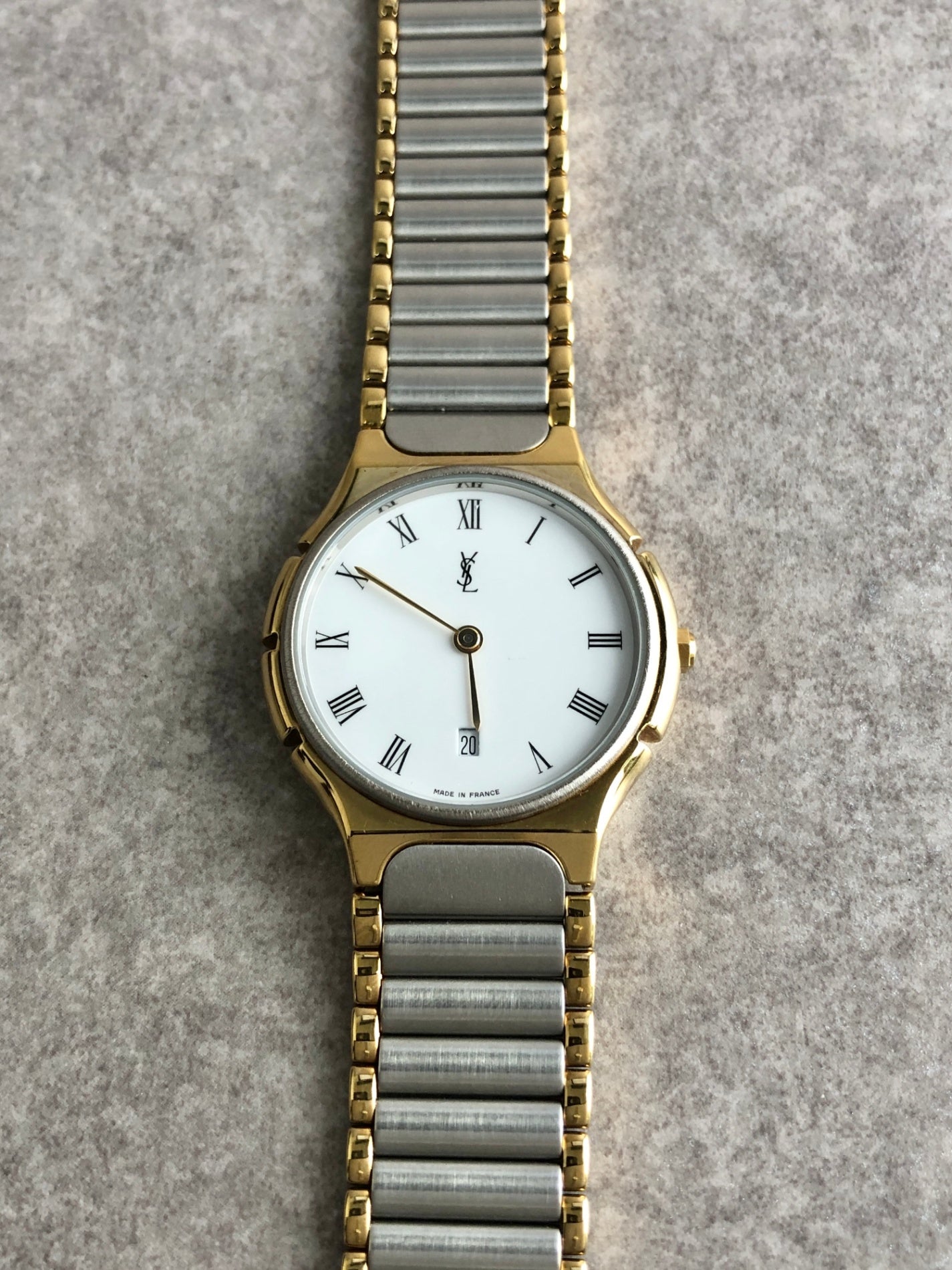 Yves Saint Laurent YSL Logo Quartz Watch 5920-H15441 Vintage 64v38n