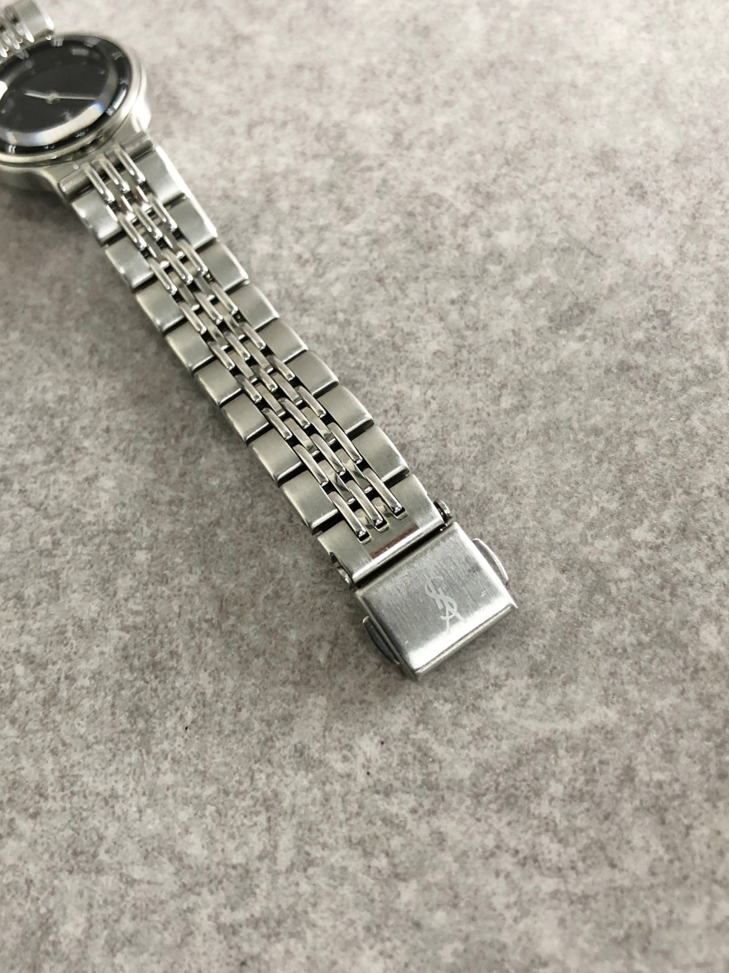 Yves Saint Laurent YSL Logo Watch Silver 5421-H17785 Vintage wivr8g