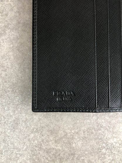 PRADA 三角形標誌折疊皮夾 黑色復古 agipjp