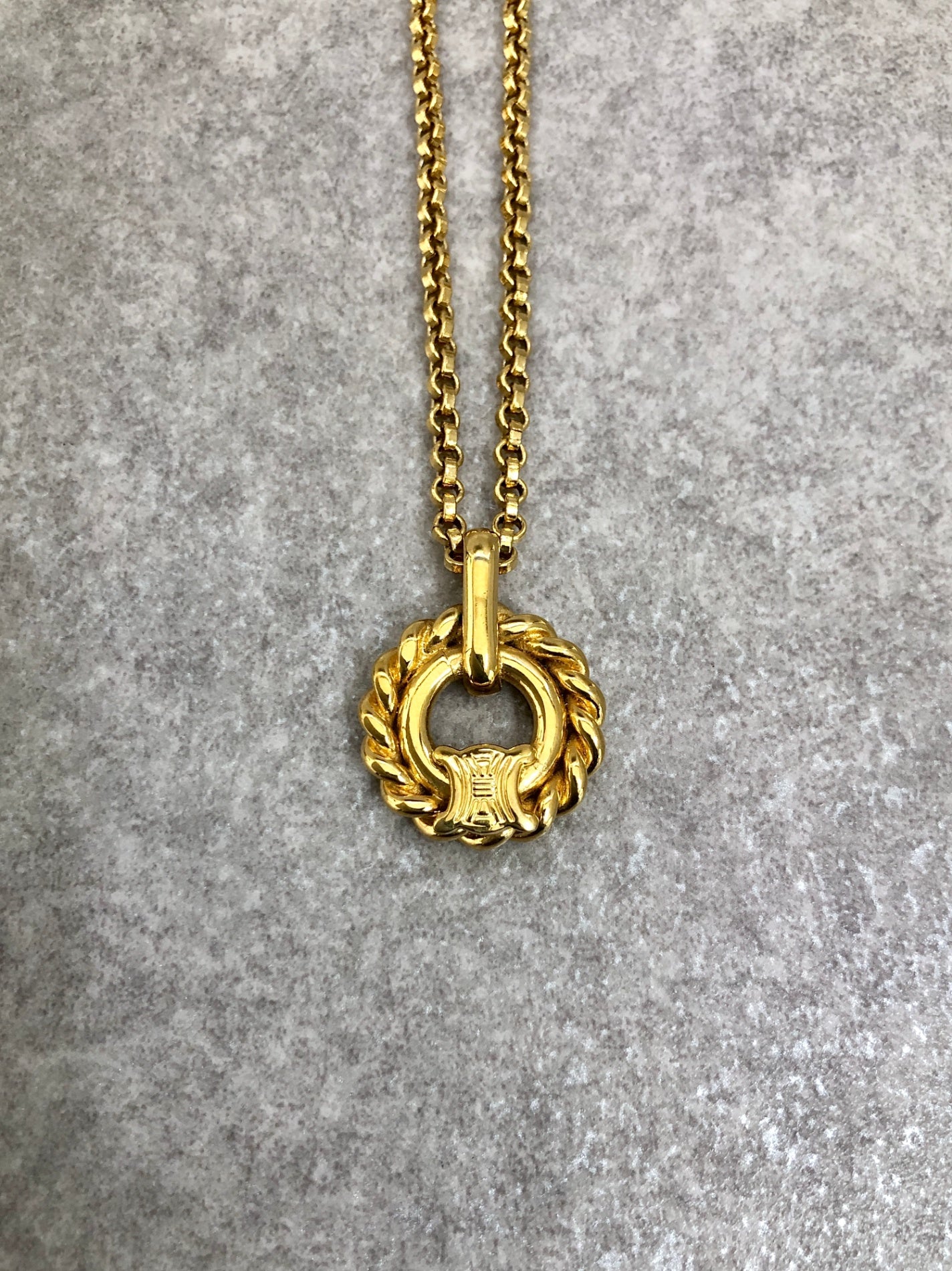 CELINE Blason Twist Necklace Gold Vintage fv36vi