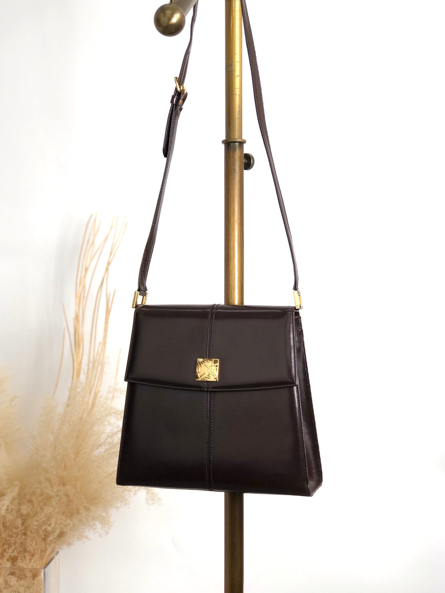 Yves Saint Laurent YSL Logo Shoulder bag Brown Vintage yeh3vd