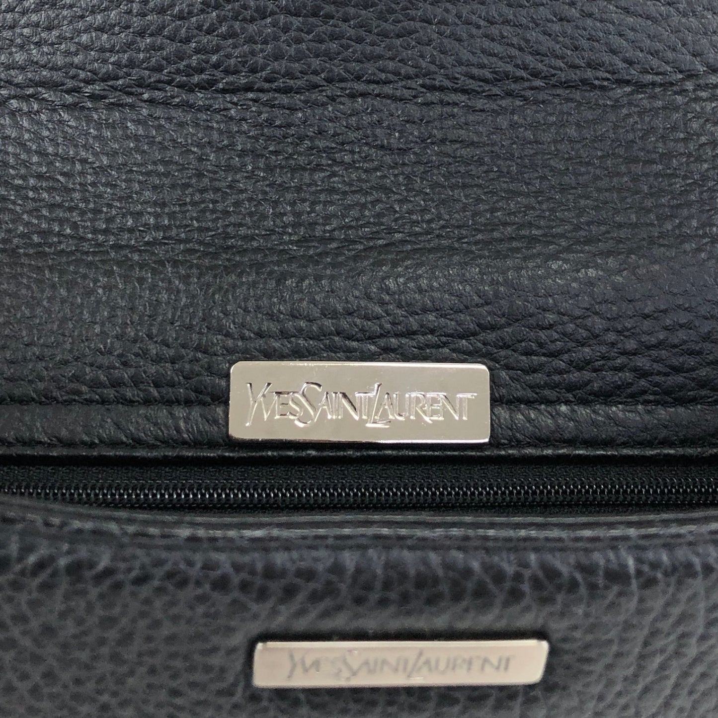 Yves Saint Laurent Logo Shoulder bag Black Vintage p2bexr