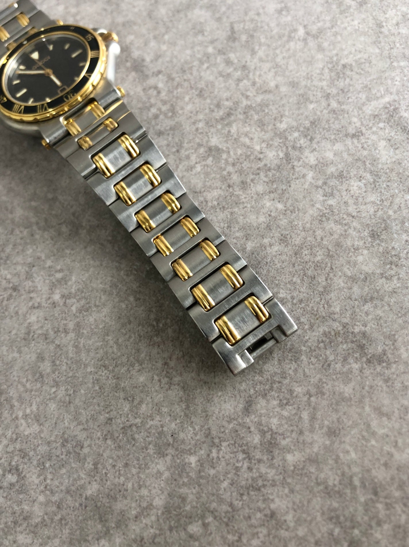 GUCCI Watch Silver×Gold 9700L Vintage vucvja