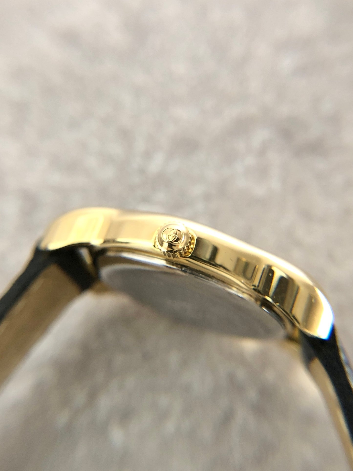 GUCCI Logo Quartz Watch Black×Gold Vintage zt6np6