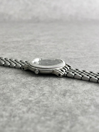 Yves Saint Laurent Logo  Quartz Watch Silver 5421-F46452 Vintage rij653