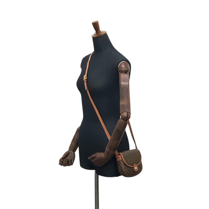 CELINE Macadam Triomphe Shoulder bag Brown Vintage hddfhp
