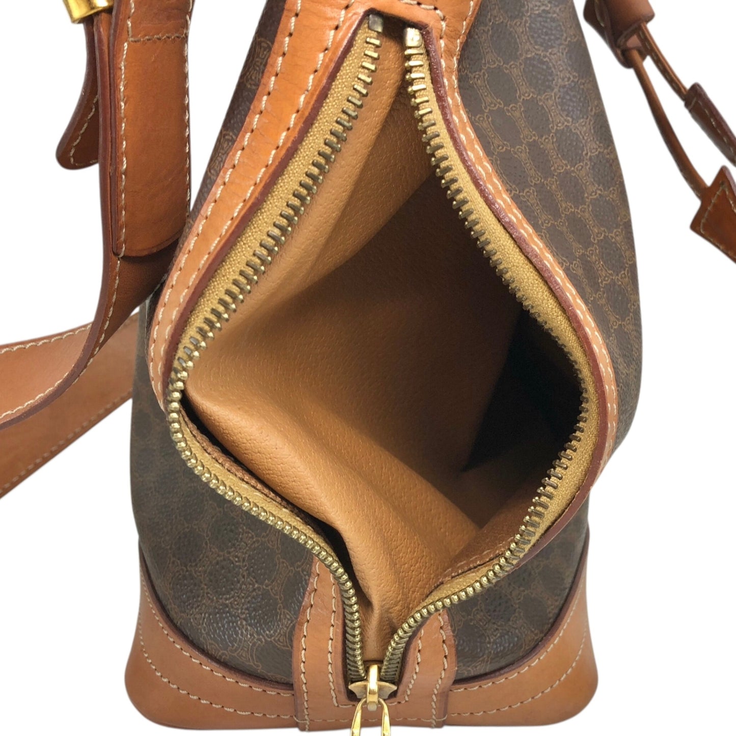 CELINE Macadam Blason Drawstring Shoulder bag Brown Vintage y4ma84