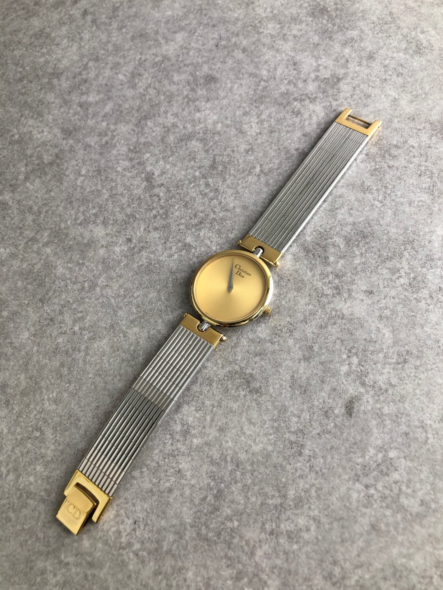 Christian Dior Logo Quartz Watch Silver 3026 Vintage sxevgu