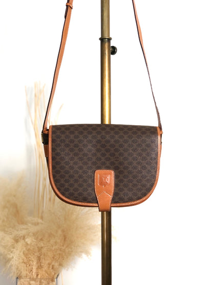 CELINE Macadam Blason Flap Shoulder bag Brown Vintage 2etvvm