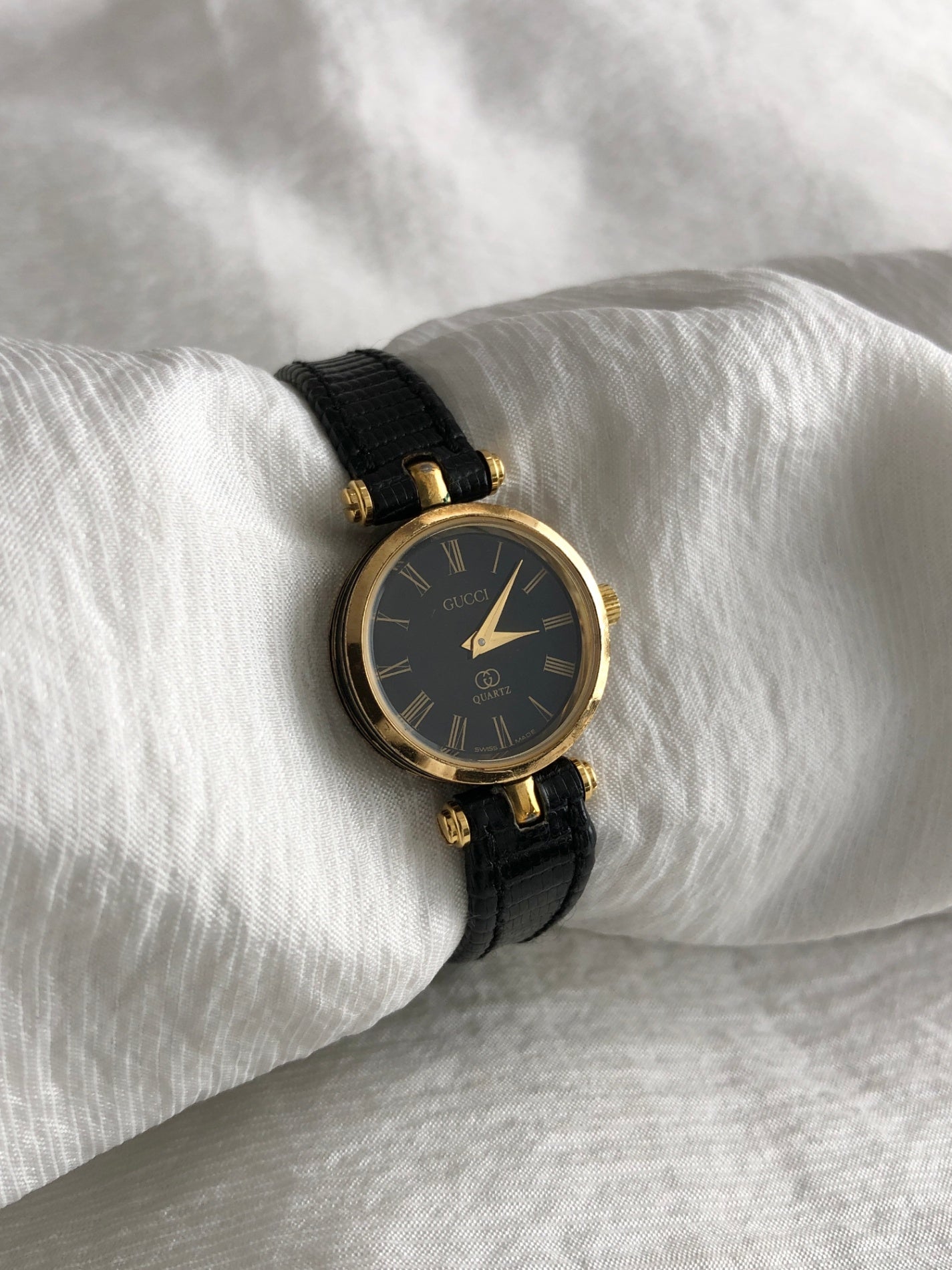 GUCCI Logo Watch Black×Gold Vintage 5b3ugy