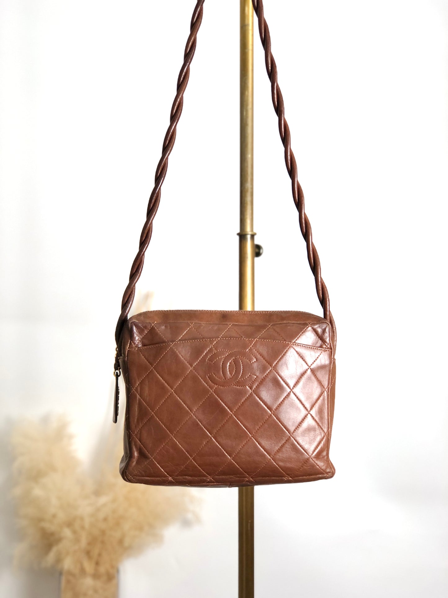 CHANEL Matelasse Coco Mark Shoulder bag Brown Vintage 4u7hig