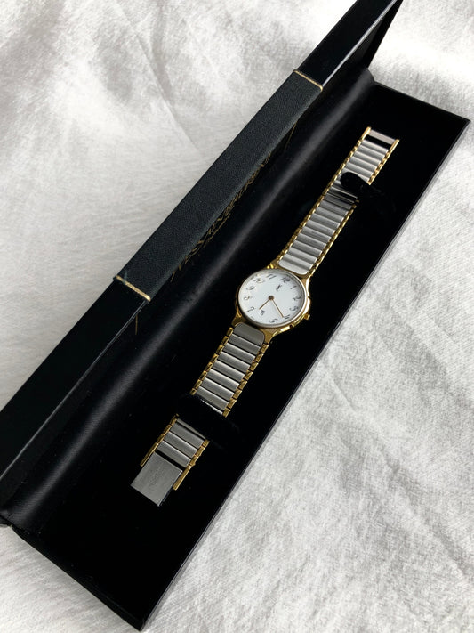 Yves Saint Laurent YSL Logo Watch Gold×Silver 566890 Vintage ais6sd