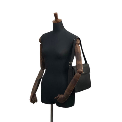 Yves Saint Laurent Logo Shoulder bag Black Vintage vgm3f4