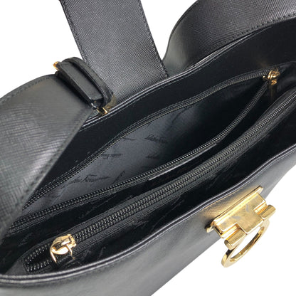 Salvatore Ferragamo Gancini Shoulder bag Black Vintage kz7n2r