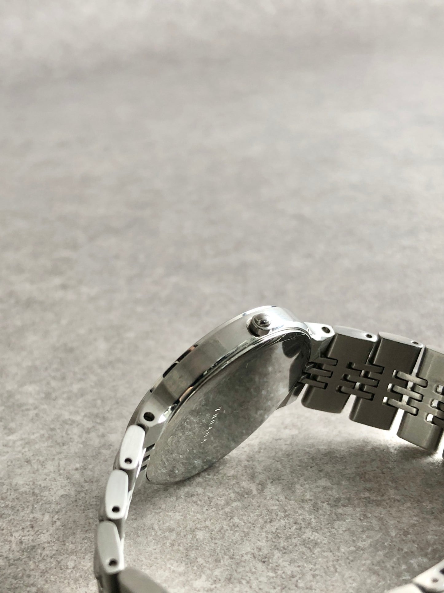 Yves Saint Laurent YSL Logo Quartz Watch Silver 5421-H10031Y Vintage r24dv6