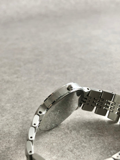 Yves Saint Laurent YSL Logo Quartz Watch Silver 5421-H10031Y Vintage r24dv6