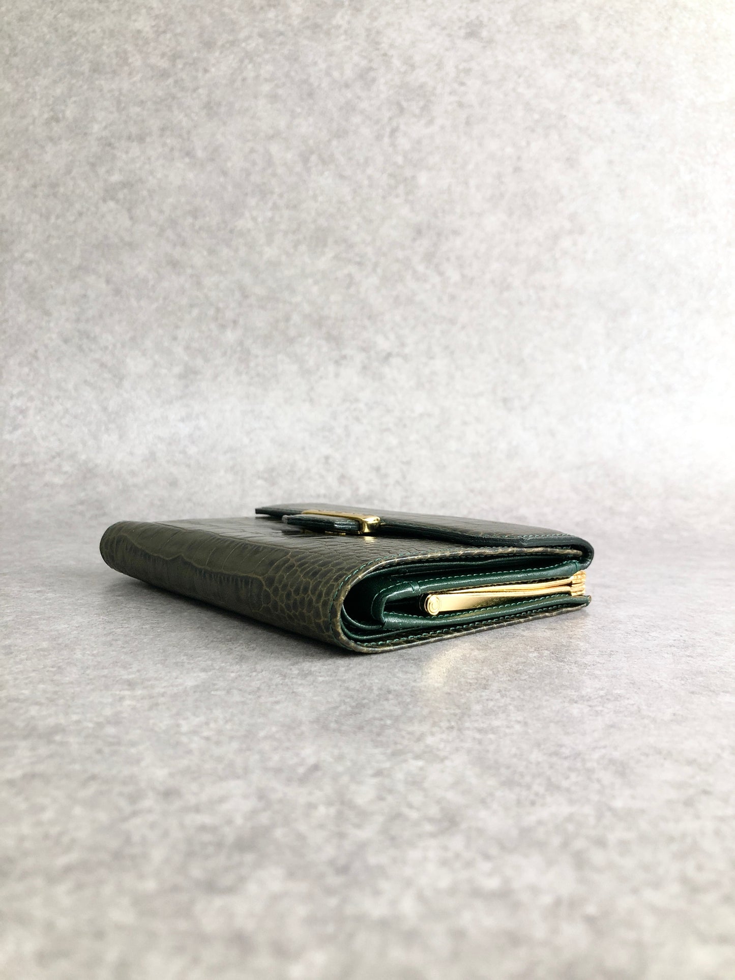 Yves Saint Laurent 金屬扣環折疊錢包 綠色復古 pk8u8c