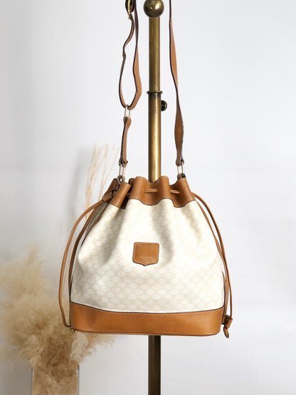 CELINE Macadam  Blason Drawstring  Shoulder bag White Vintage 6vdzju