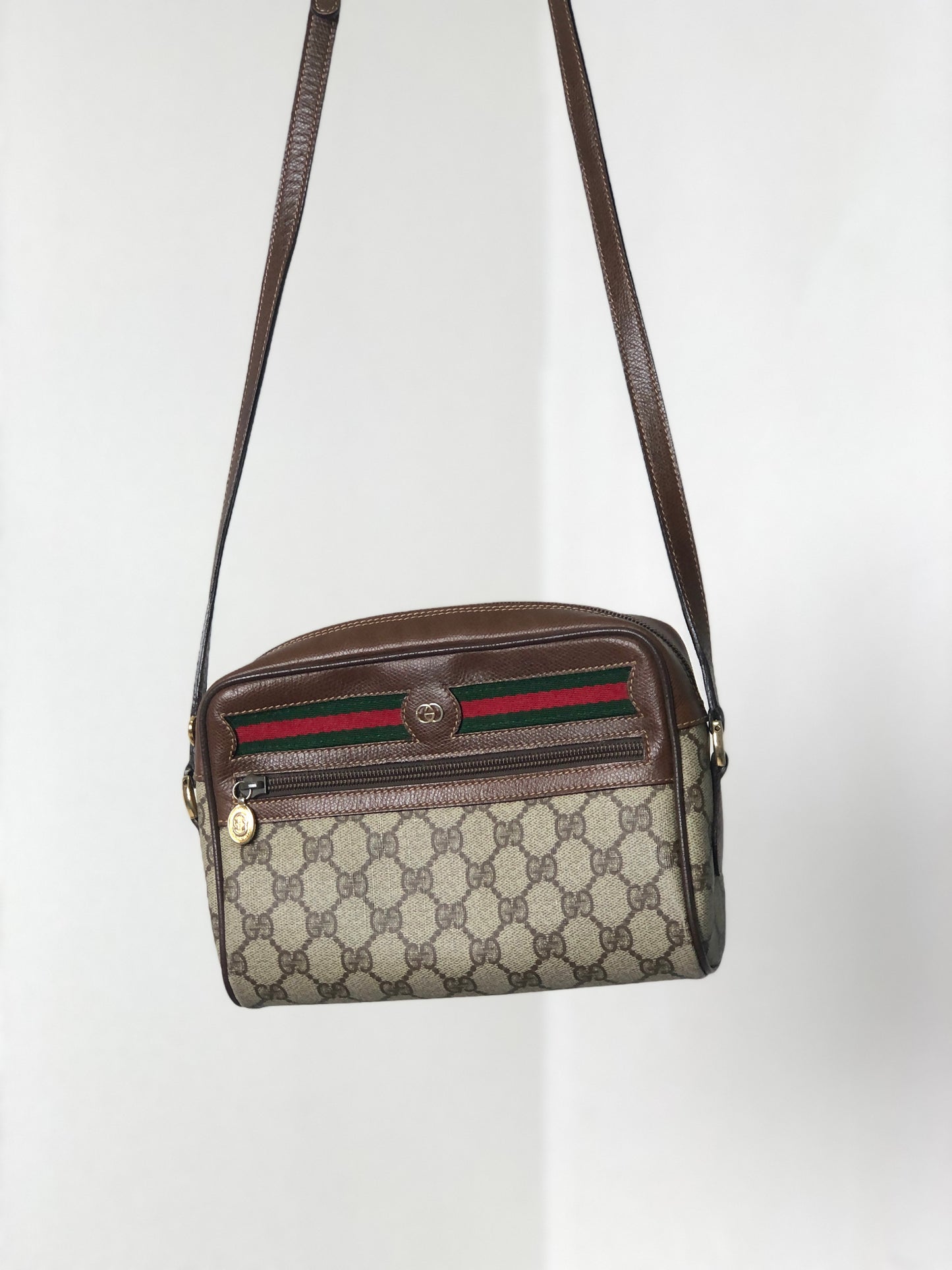 GUCCI GG Pattern Sherry Line PVC Leather Shoulder bag Brown Vintage 2xzc24