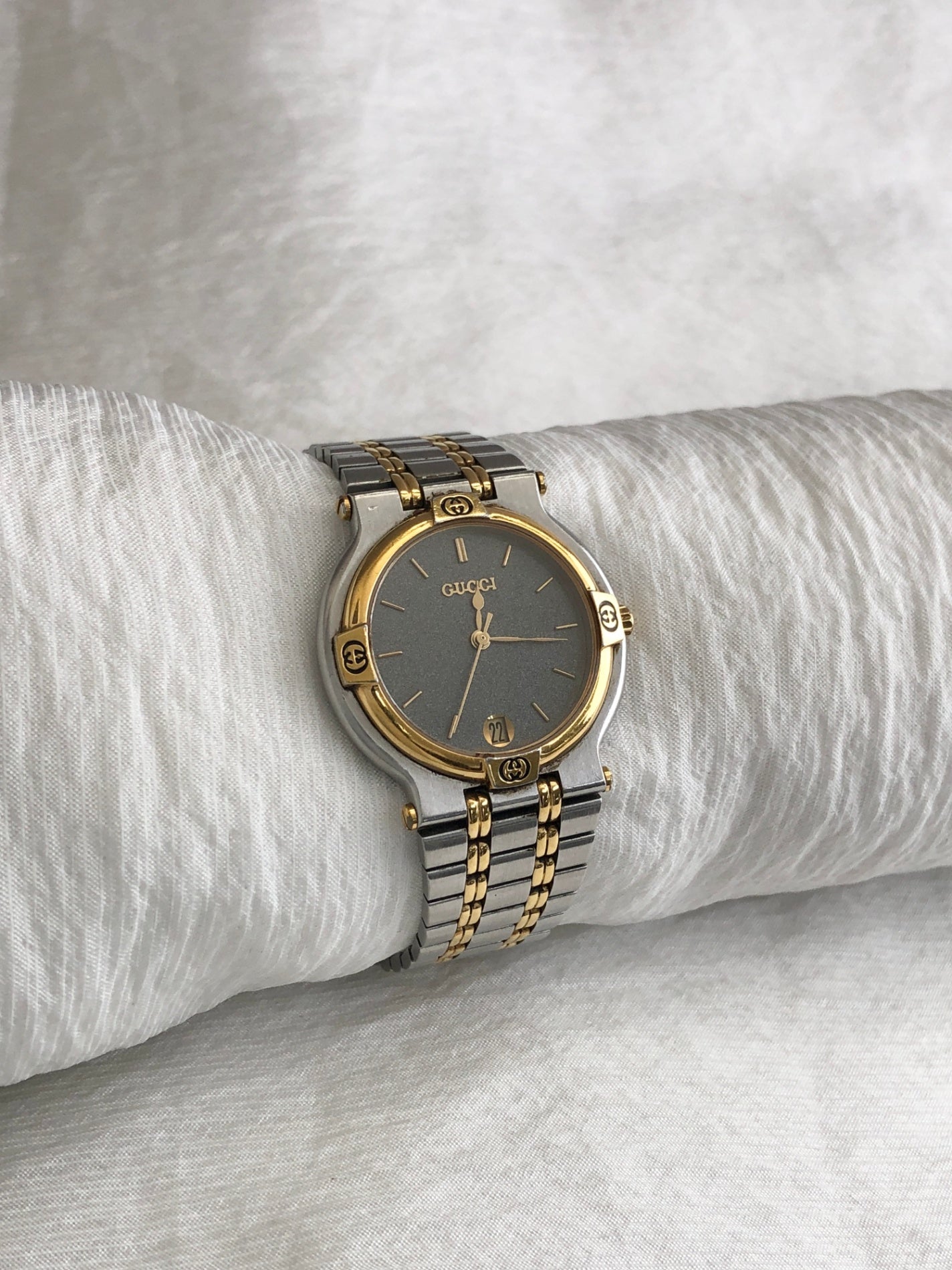 GUCCI Quartz Watch Silver×Gold 9000M Vintage abh865