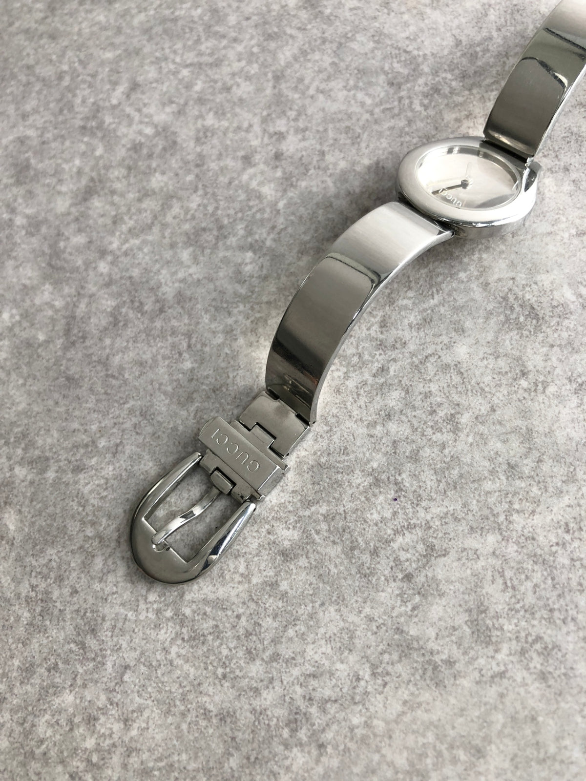 GUCCI Logo Quartz Watch Silver 6700L Vintage 28ufd2