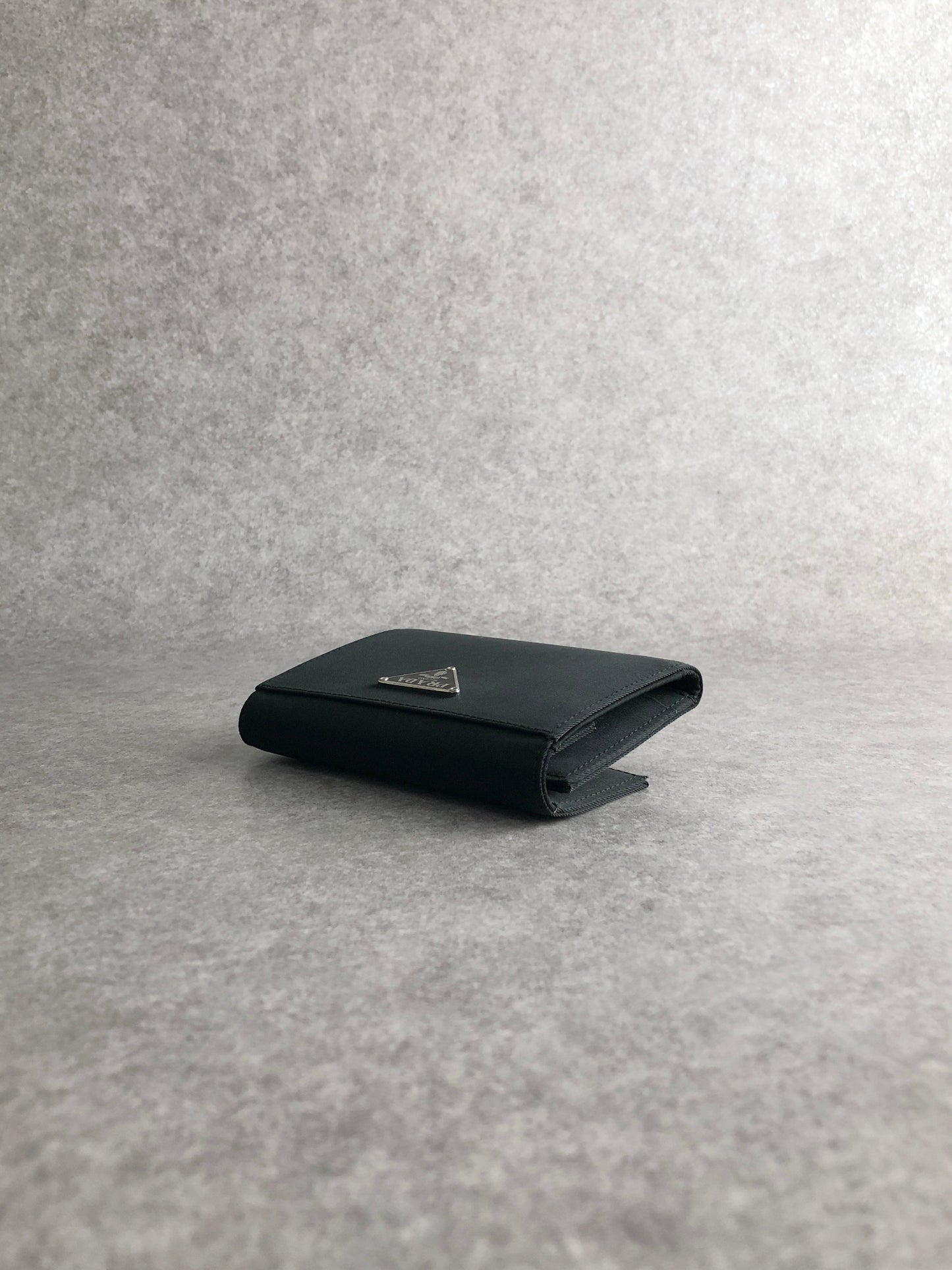 PRADA Tessuto Triangle Logo Trifold Wallet Black Vintage d6ehtk