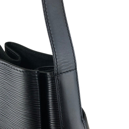 LOUIS VUITTON Epi Drawstring Shoulder bag Black Vintage b75b8t