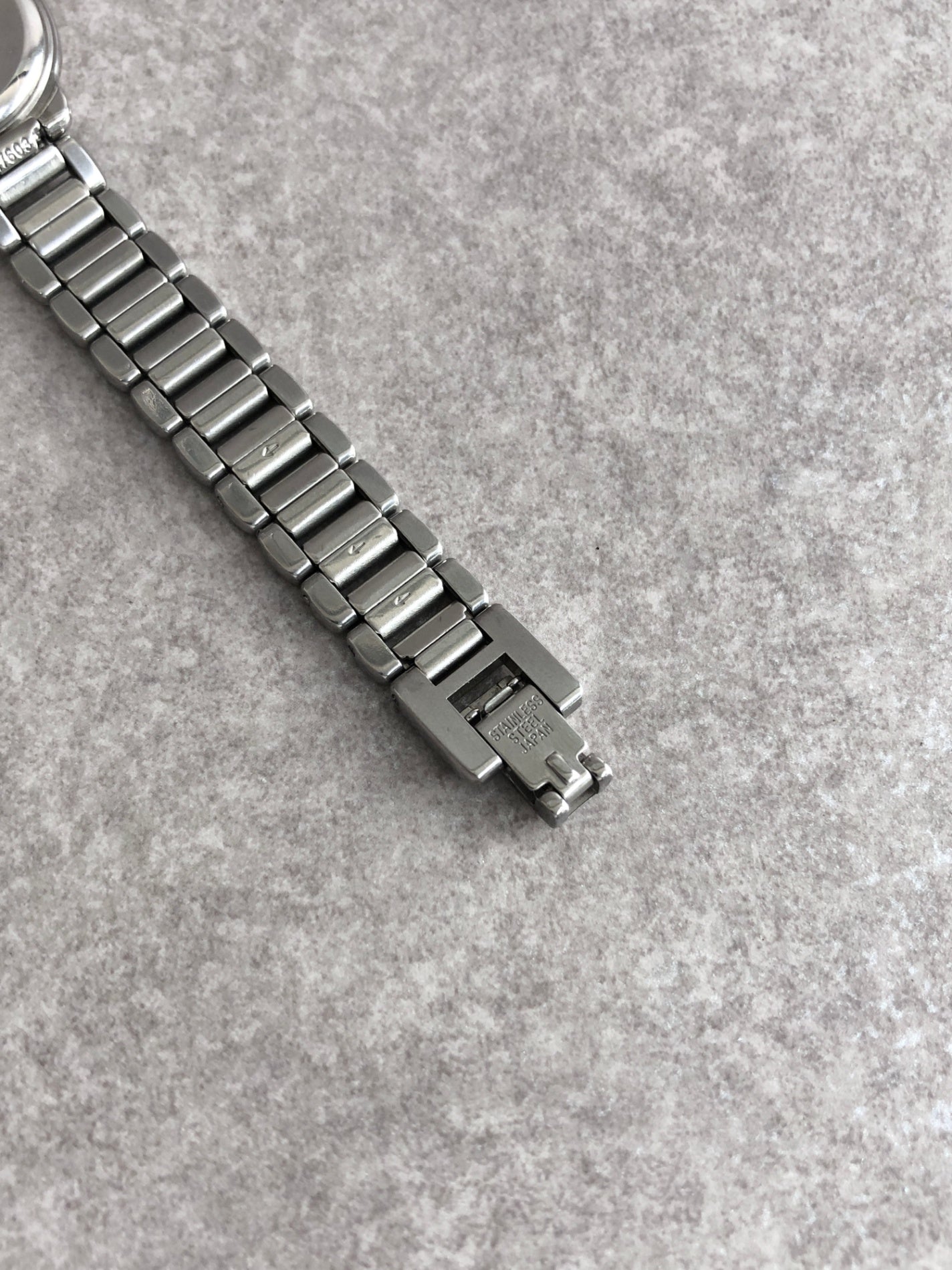Yves Saint Laurent YSL Logo Quartz Watch Silver×Navy 5930-F91474 TA Vintage wg2id7