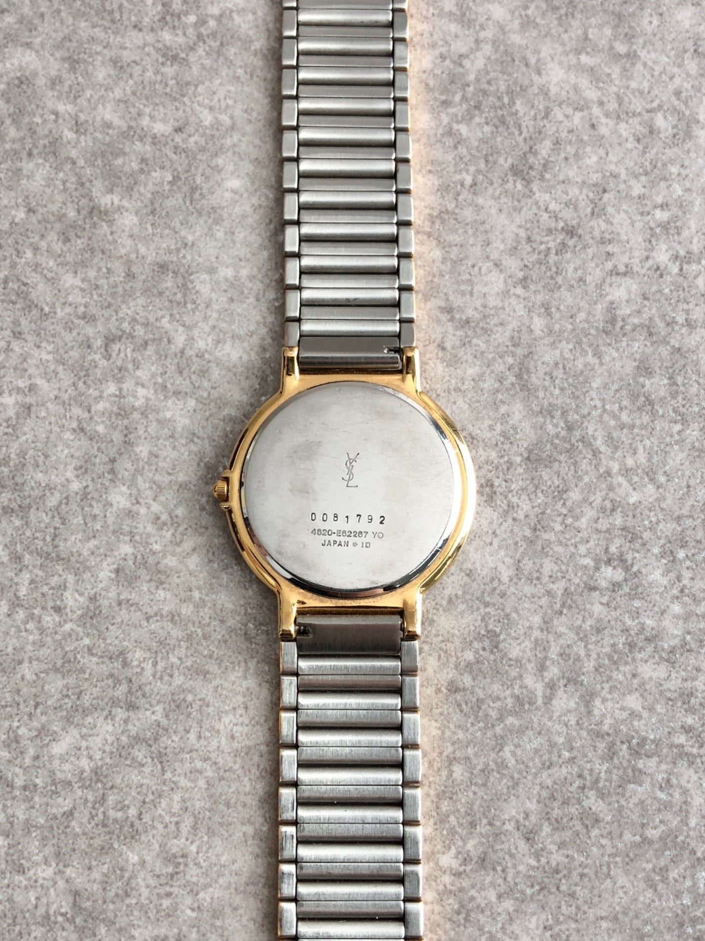 Yves Saint Laurent Quartz Watch Silver 4620-62267Y Vintage aje2i6