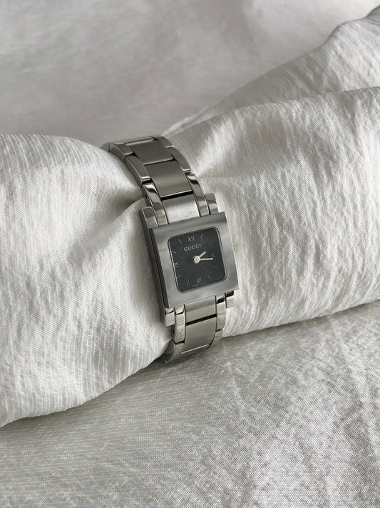 GUCCI Logo Quartz Watch Silver 7900P Vintage 4dstrr