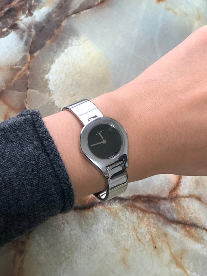 GUCCI Logo Quartz Watch Silver 6700L Vintage 7uaka3