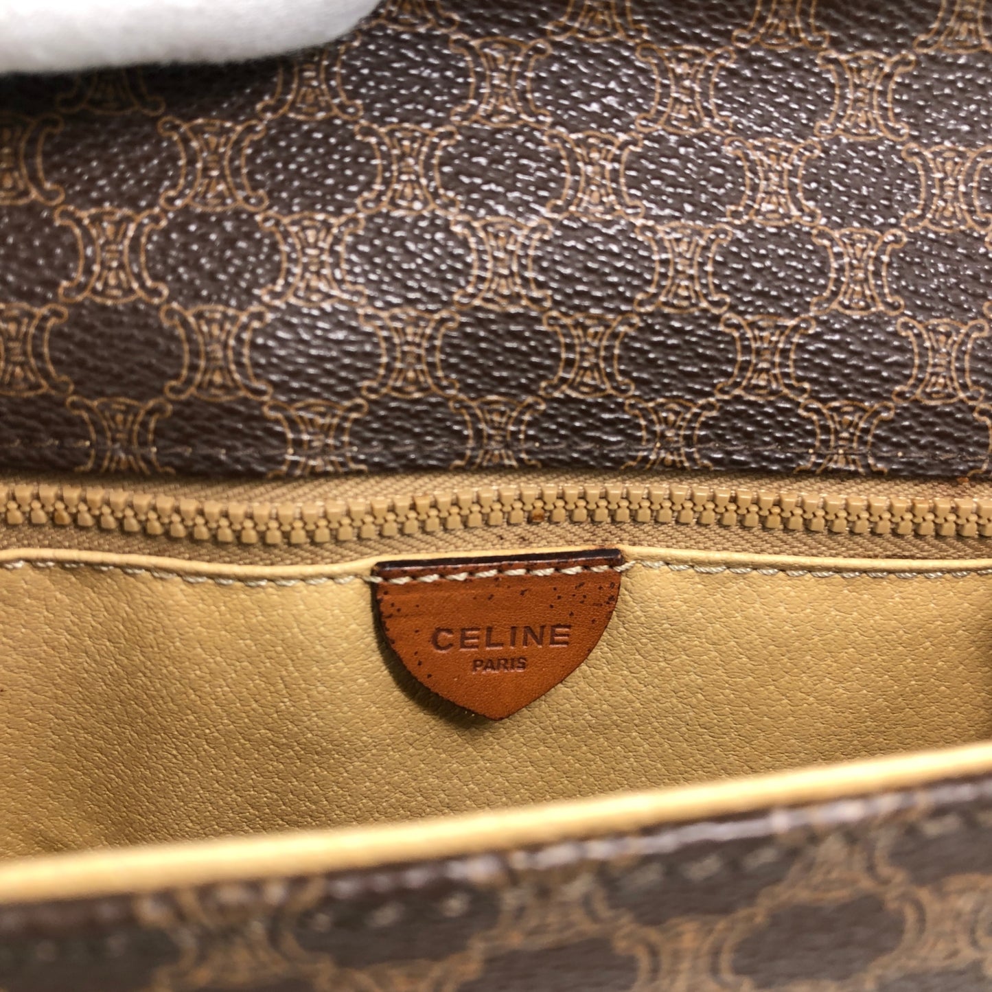 CELINE Macadam Blason Round Shoulder bag Brown Vintage nugdn8