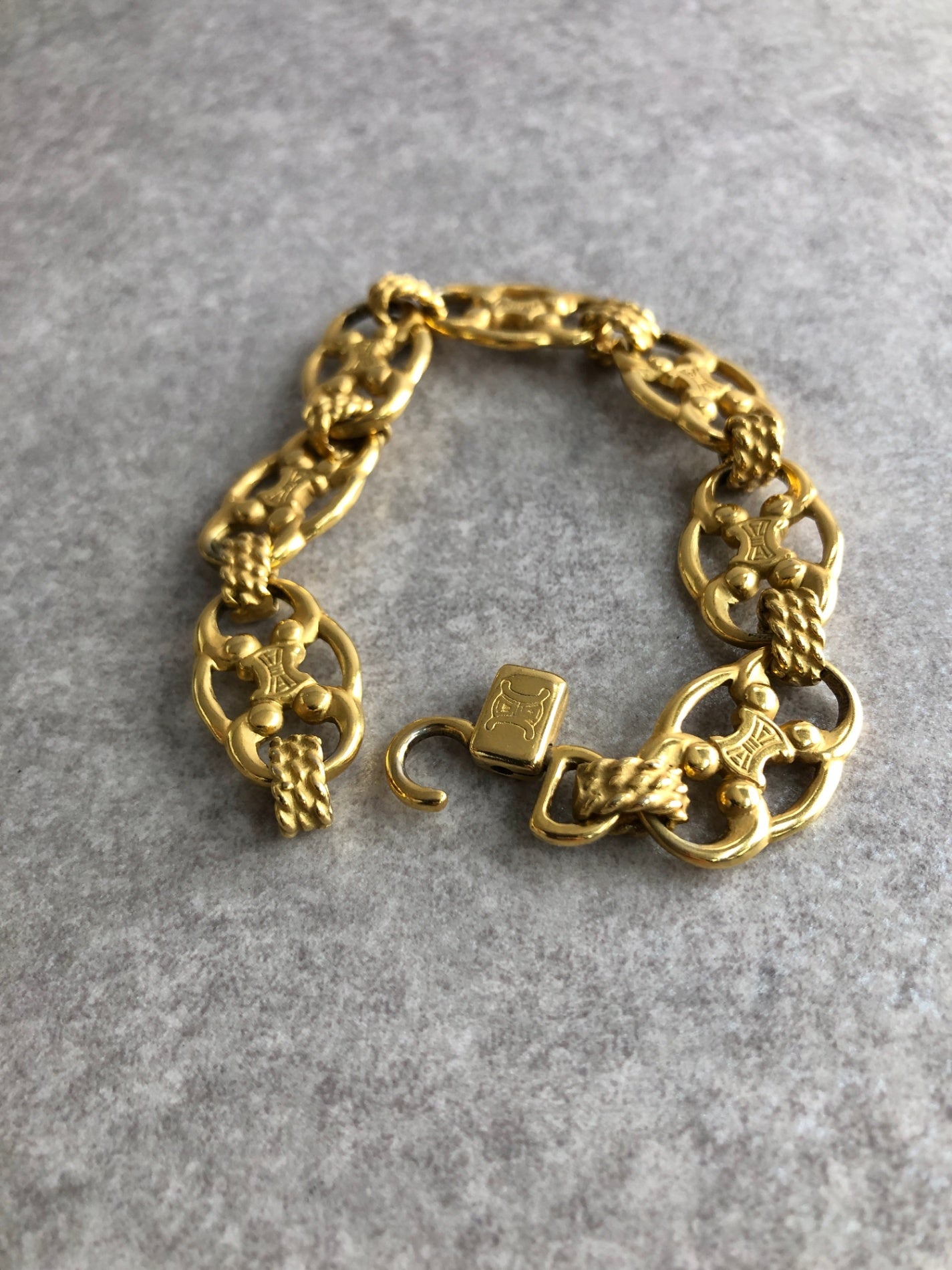 CELINE Triomphe Bracelet Gold Vintage azgtfy