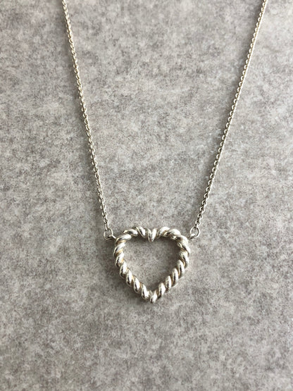 Tiffany & Co. Heart Motif  SILVER925 Necklace Silver Vintage 87wdvb