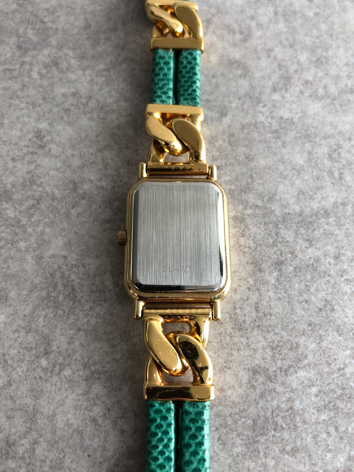 LOEWE Logo Quartz Watch Green×Gold Vintage c27tnu