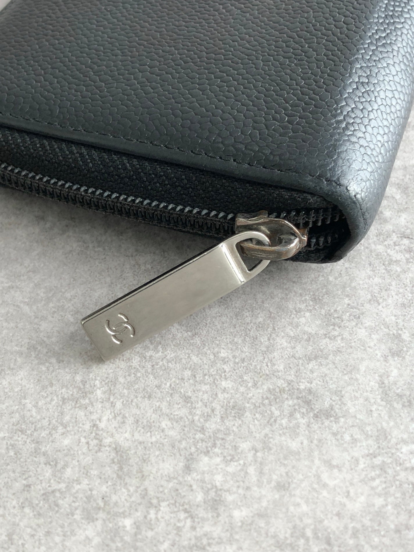 CHANEL Coco Mark Long Wallet Black Vintage cvjxwf