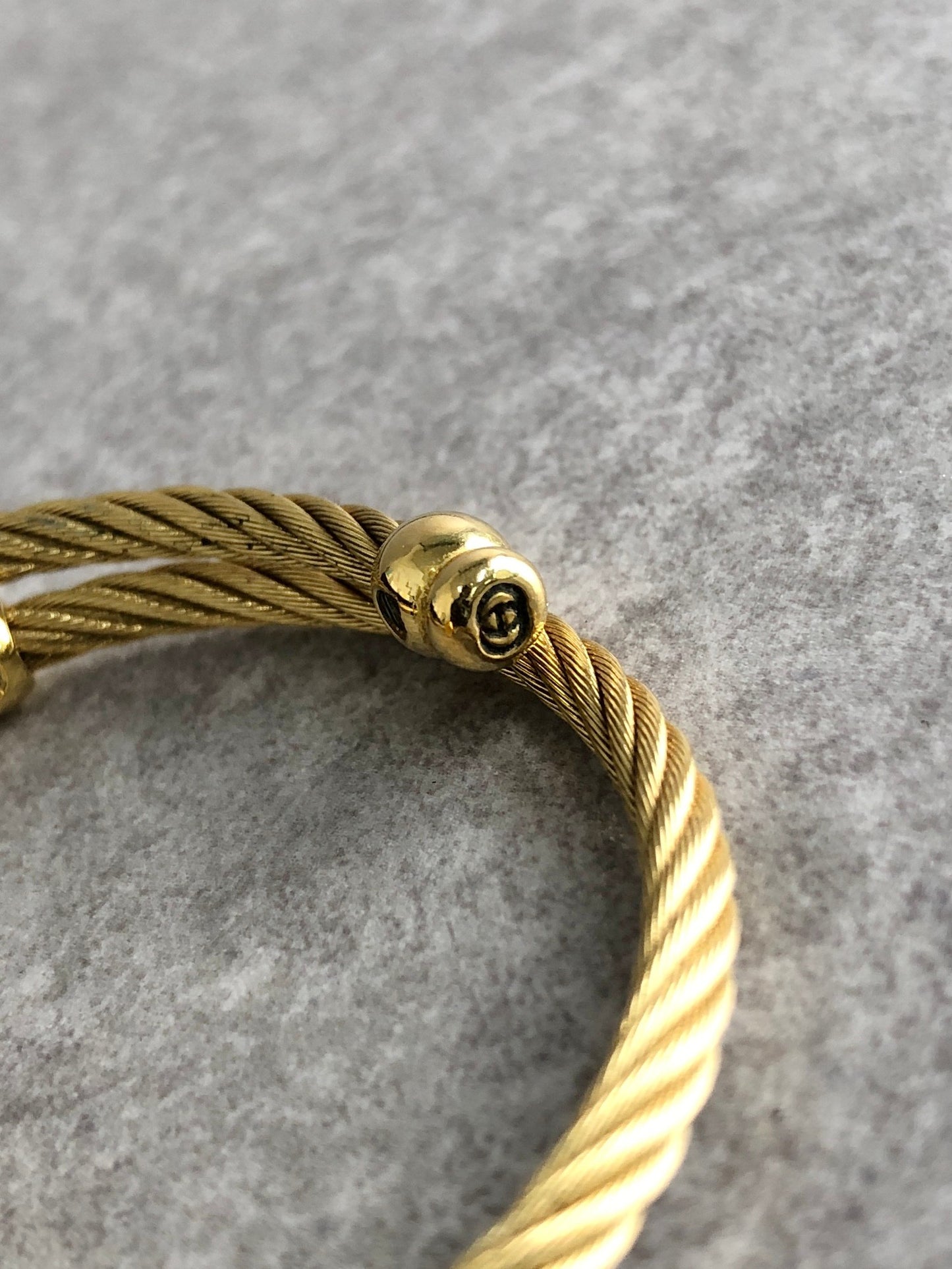 GUCCI Quartz Watch Bangle Gold Vintage 2700 4mvmkw