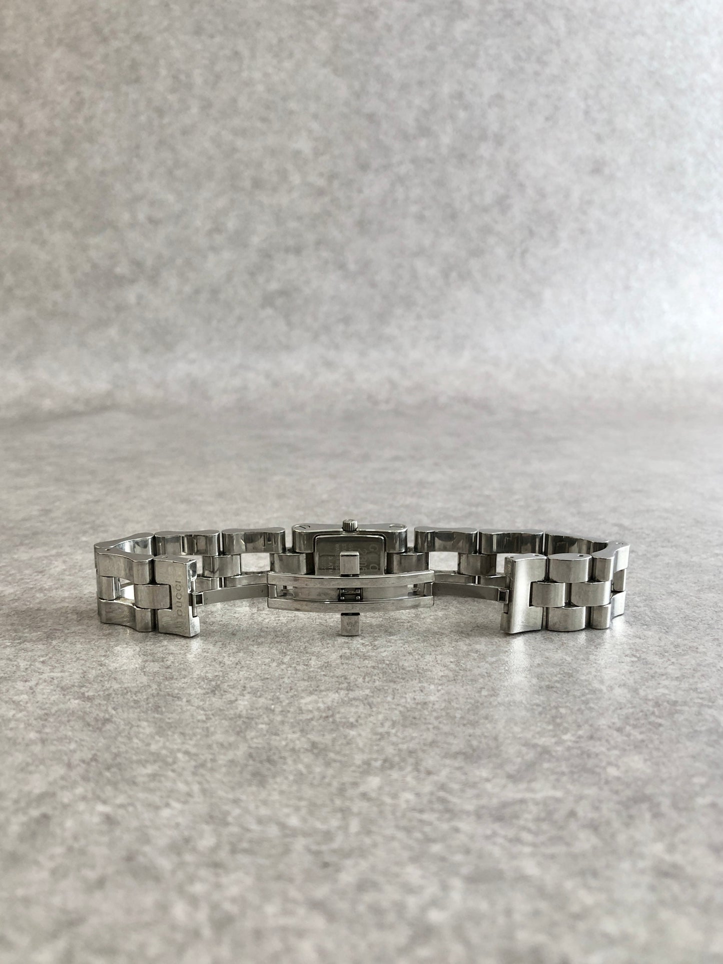 GUCCI Quartz Watch Silver 2305L Vintage njryxd