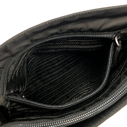 PRADA Triangle Logo Nylon Shoulder bag Black Vintage 4dws2a