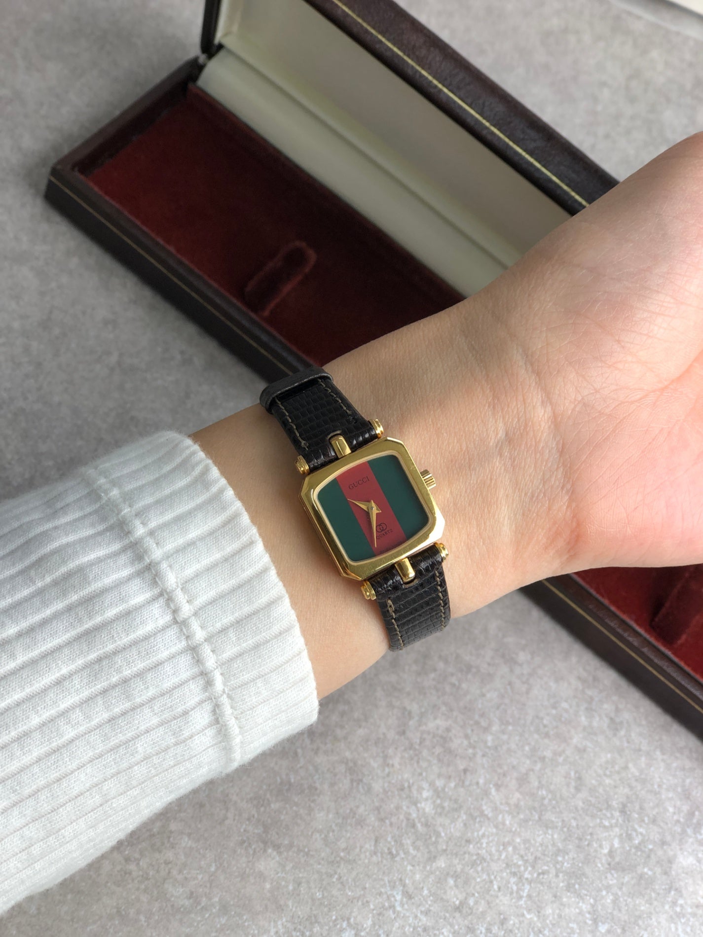 GUCCI Sherry Line Watch Gold×Black Vintage tgjeem