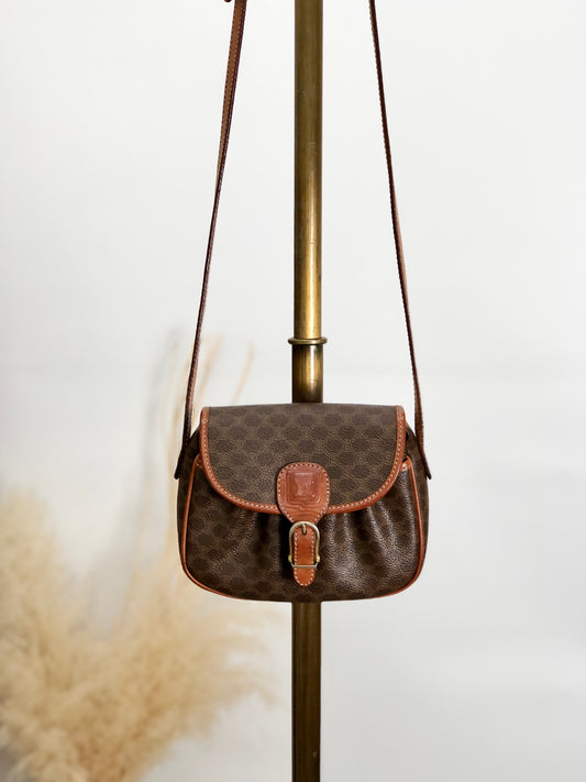 CELINE Macadam Blason Front Buckle Shoulder bag Brown Vintage iv3thu